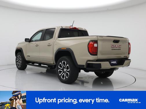 2024 GMC Canyon AT4