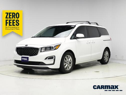 White 2021 Kia Sedona EX