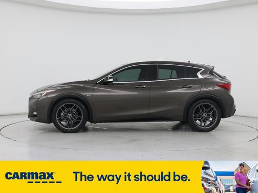 2017 INFINITI QX30 Sport