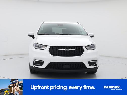 White 2023 Chrysler Pacifica Touring L