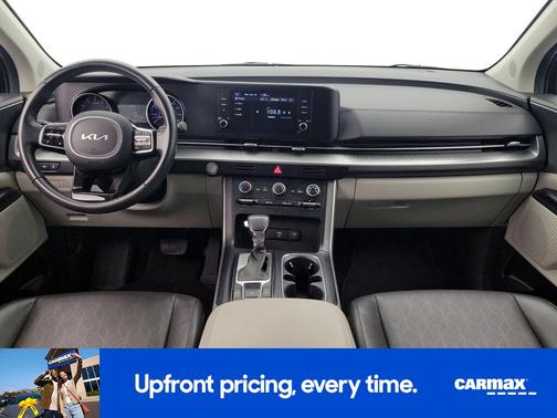 2024 Kia Carnival LX