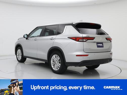 2022 Mitsubishi Outlander ES