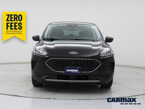 Black 2022 Ford Escape SE