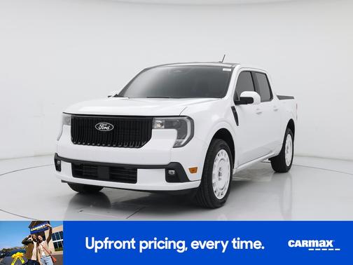 White 2025 Ford Maverick Lobo