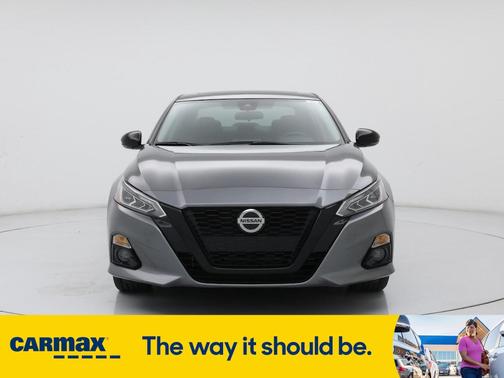 2022 Nissan Altima SR