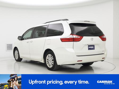 2017 Toyota Sienna XLE