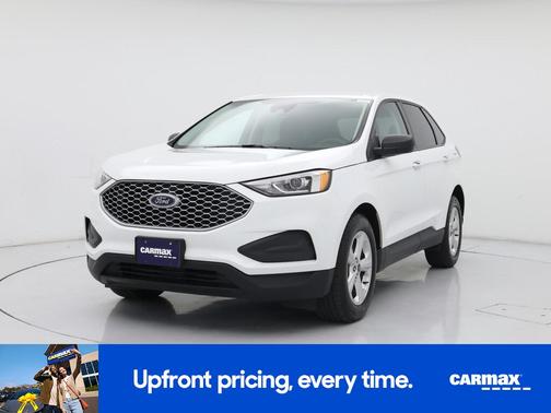 White 2024 Ford Edge SE