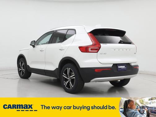 2024 Volvo XC40 B5 Core Bright Theme