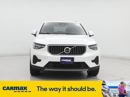 2024 Volvo XC40 B5 Core Bright Theme