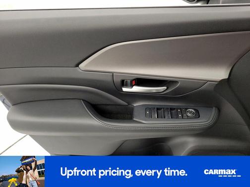 Gray 2025 Toyota Grand Highlander XLE