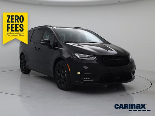 Black 2023 Chrysler Pacifica Touring L