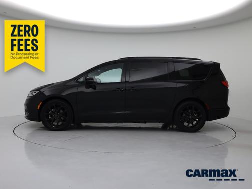 Black 2023 Chrysler Pacifica Touring L