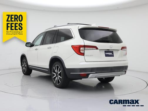 White 2019 Honda Pilot Elite