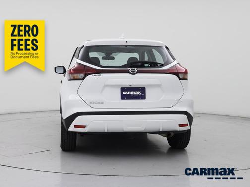 White 2021 Nissan Kicks S