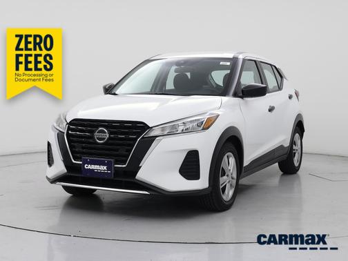 White 2021 Nissan Kicks S
