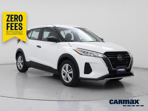 White 2021 Nissan Kicks S