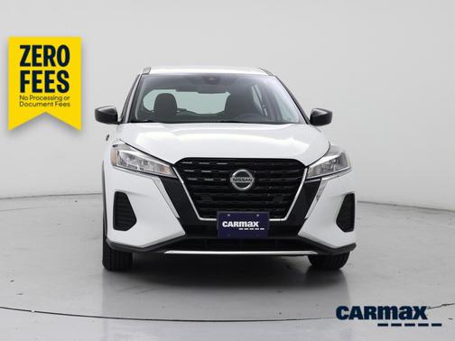 White 2021 Nissan Kicks S