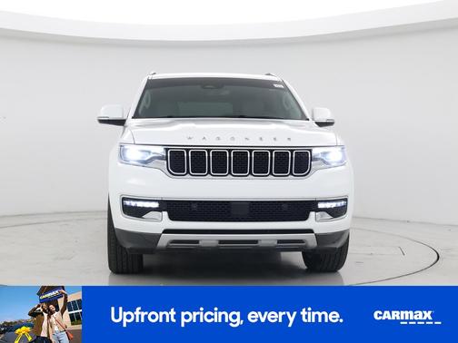 White 2022 Jeep Wagoneer Series III