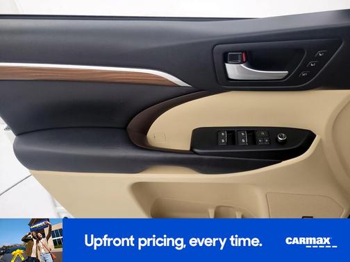 White 2018 Toyota Highlander Limited Platinum