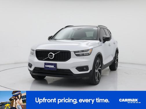 2022 Volvo XC40 T5 R-Design