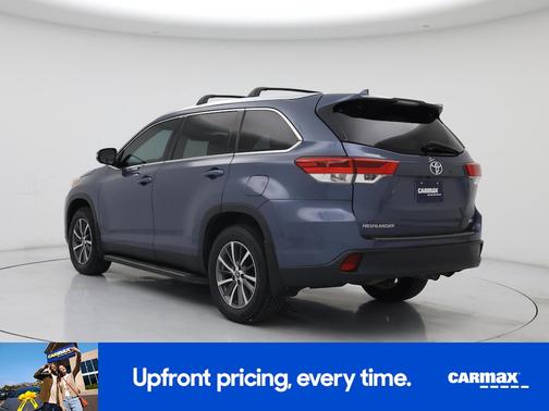 Blue 2019 Toyota Highlander XLE