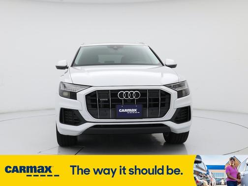 2023 Audi Q8 Premium