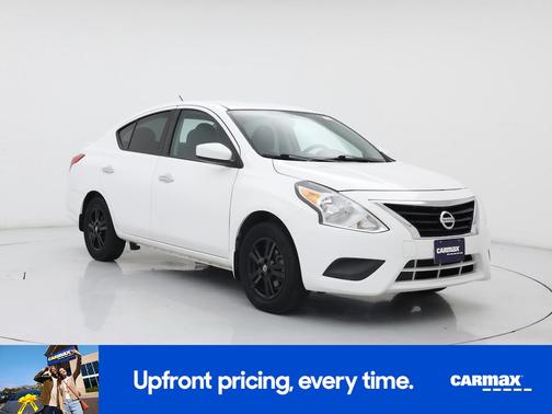 White 2018 Nissan Versa SV