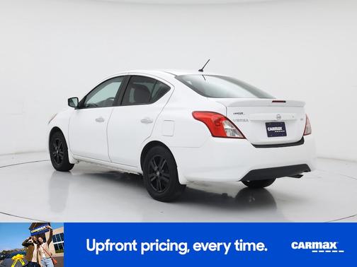 White 2018 Nissan Versa SV