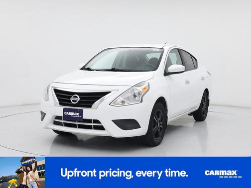 White 2018 Nissan Versa SV