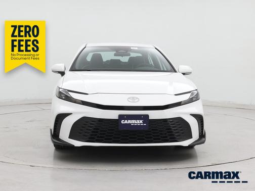 White 2025 Toyota Camry SE