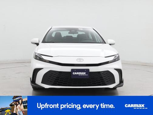 White 2025 Toyota Camry SE