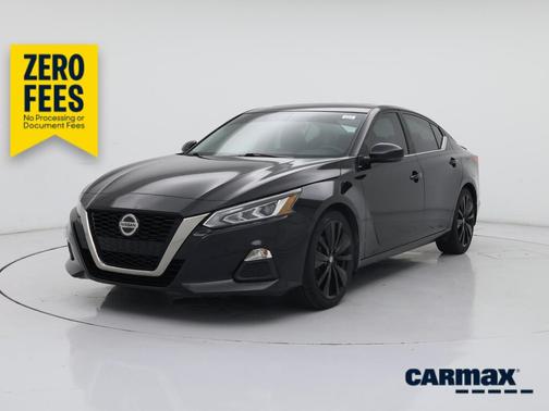 Black 2019 Nissan Altima SR