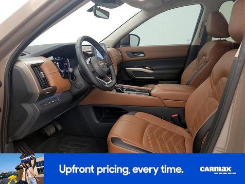 2023 Nissan Pathfinder Platinum