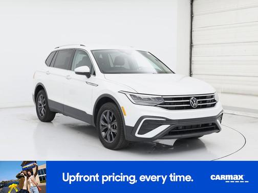 White 2023 Volkswagen Tiguan SE