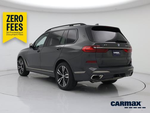 Gray 2022 BMW X7 M50i