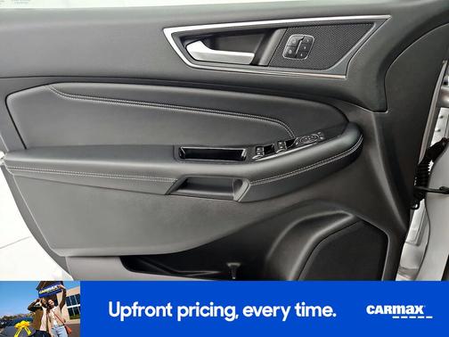 Silver 2017 Ford Edge Titanium