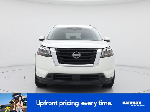 White 2022 Nissan Pathfinder SV