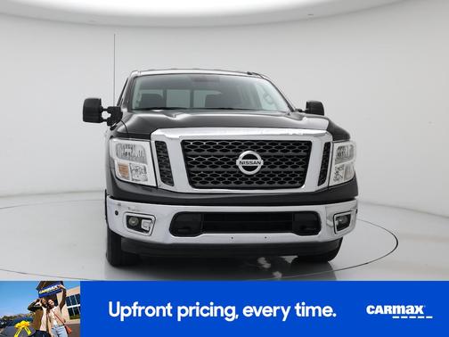 2017 Nissan Titan SV