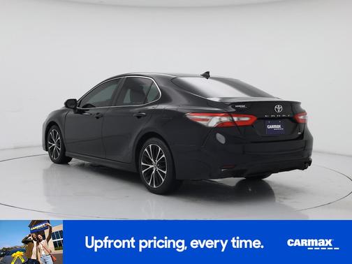 Black 2019 Toyota Camry SE