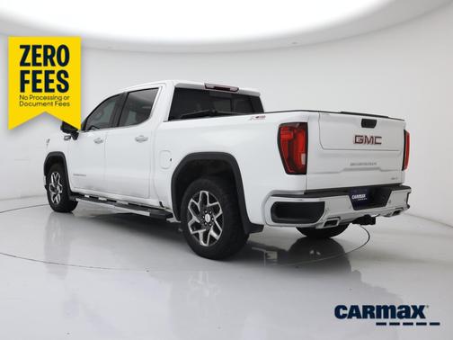 White 2024 GMC Sierra 1500 SLT