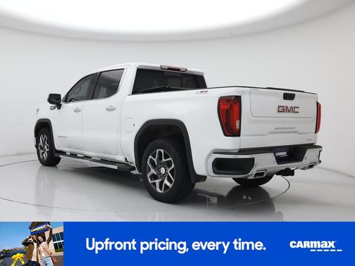 White 2024 GMC Sierra 1500 SLT