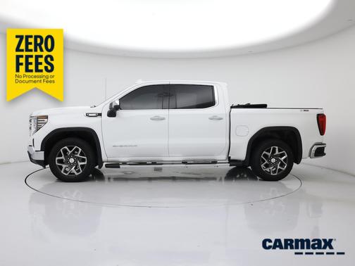White 2024 GMC Sierra 1500 SLT
