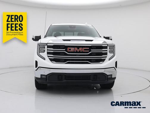 White 2024 GMC Sierra 1500 SLT