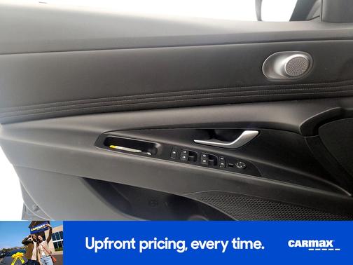 Black 2021 Hyundai ELANTRA SEL
