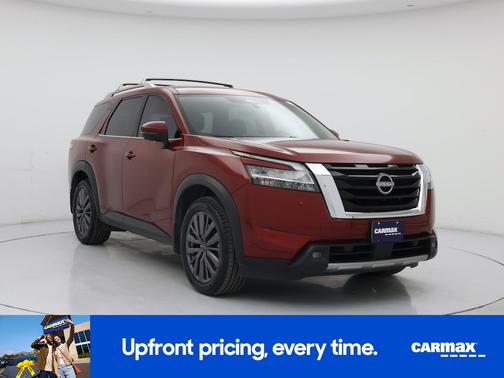 2022 Nissan Pathfinder SL