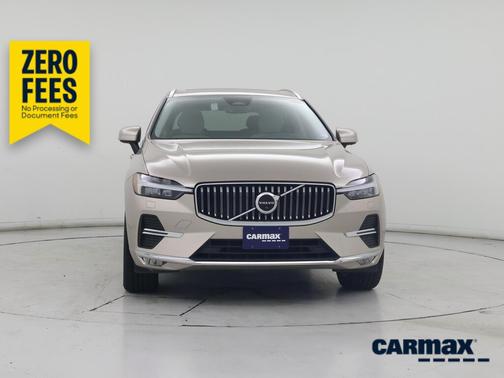 Gold 2023 Volvo XC60 B5 Plus Bright Theme