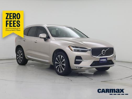 Gold 2023 Volvo XC60 B5 Plus Bright Theme