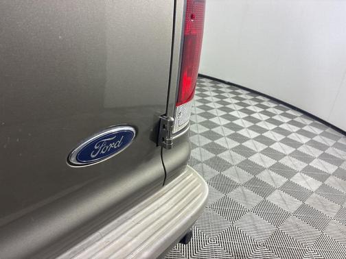 2004 Ford Excursion Limited