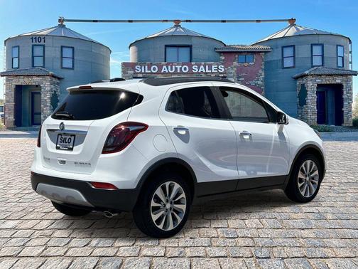 Summit White 2017 Buick Encore Preferred II