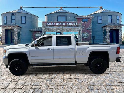 White Frost Tricoat 2019 GMC Sierra 3500 SLT